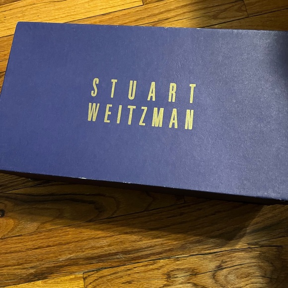 Stuart weitzman classy woman whose like new with box size 7/5 - Picture 8 of 9